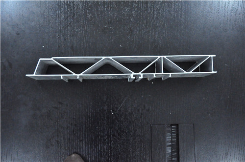 高速列車(chē)框架型材模具